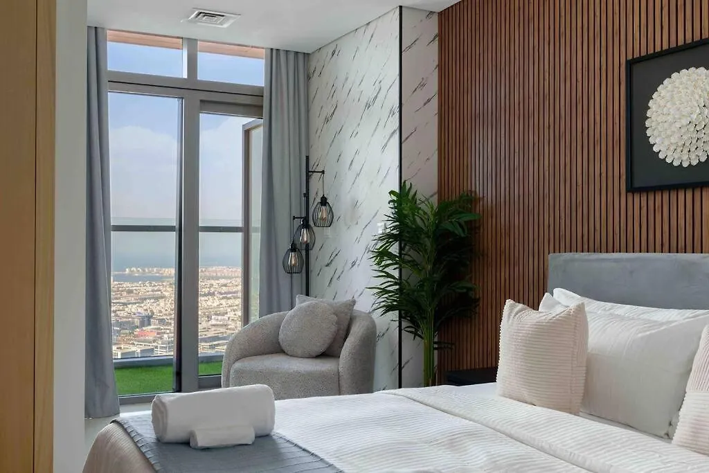5 Stars Living Infinity Pool Burj Khalifa View Apartment Dubai