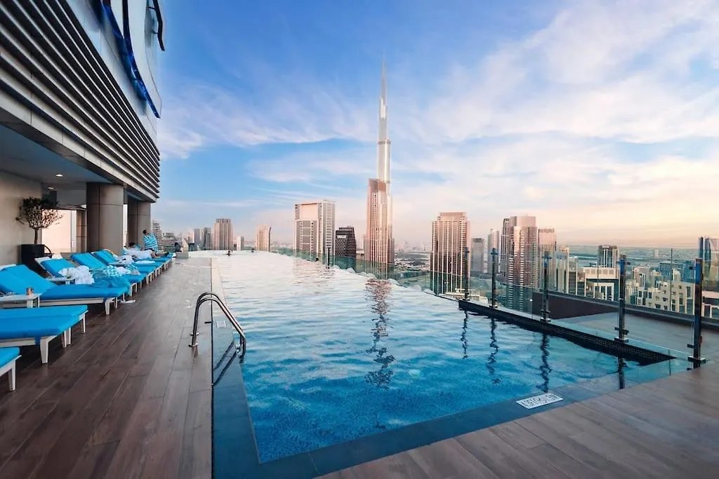 5 Stars Living Infinity Pool Burj Khalifa View Apartment Dubai
